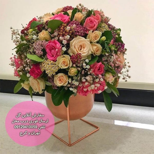 باکس گل گیفت یک‌طرفه طرح مونا