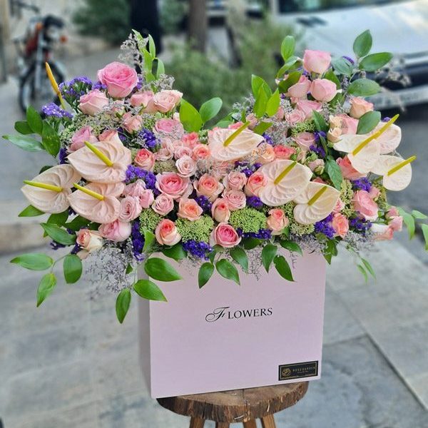 باکس گل لاکچری کد 560 - گل فروشی آنلاین رزگاردن