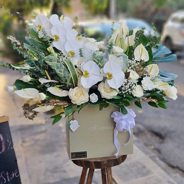 باکس گل و کادو تبریک طرح مرجان