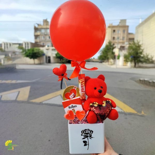 سبد گل تبریک کد 4037 – گل اور