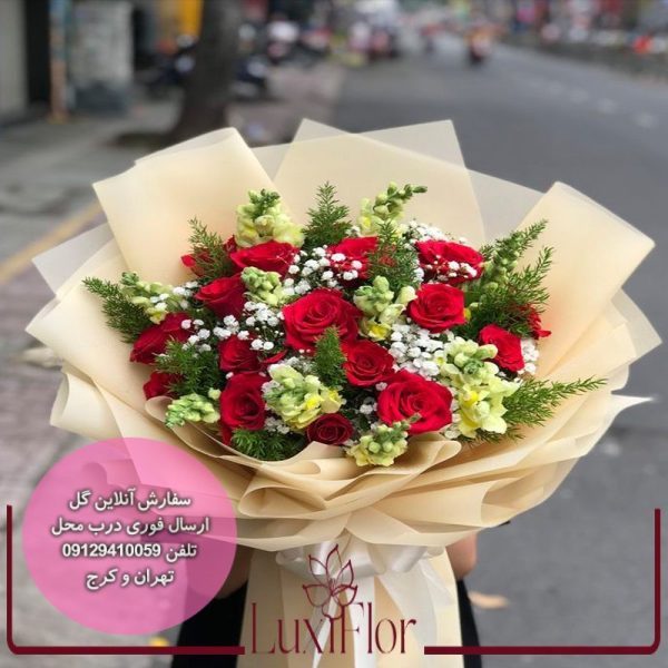 قیمت و خرید دسته گل رز قرمز و ژیپسوفیلا | لوکسی فلور